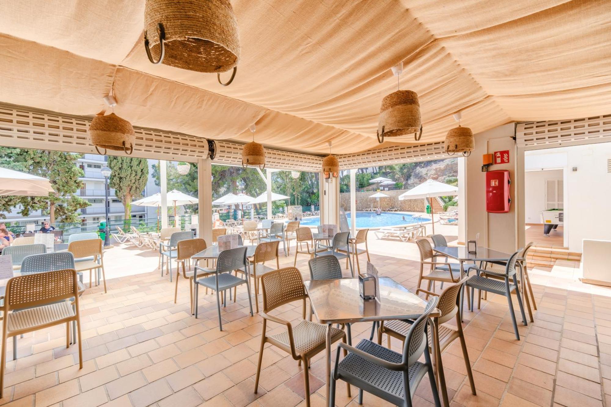 Apartamentos Vista Club Санта Понса Екстериор снимка