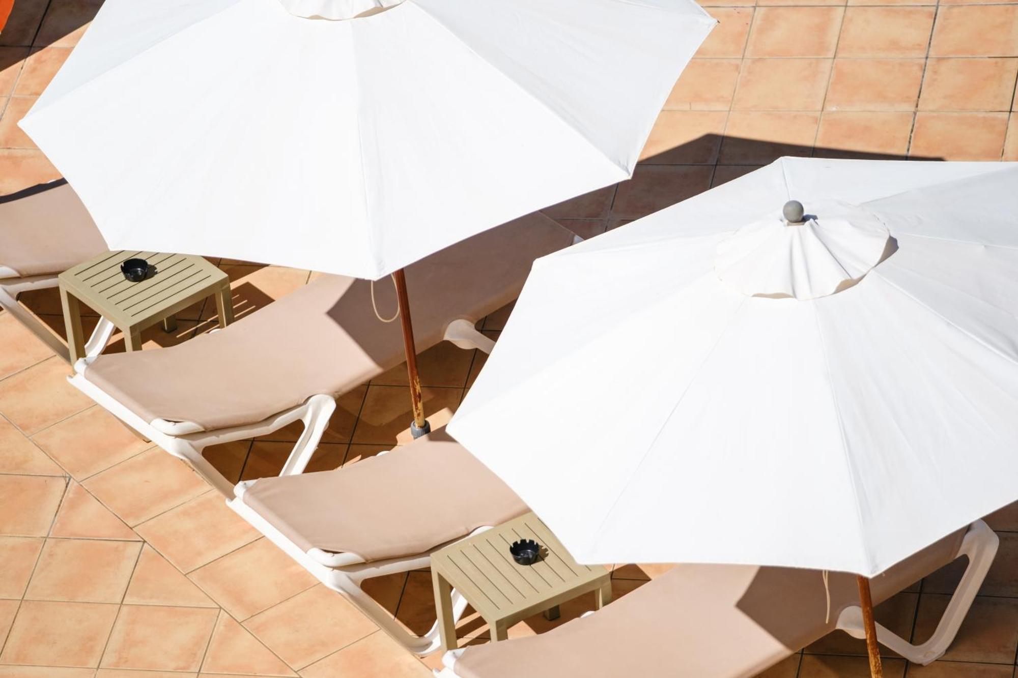 Apartamentos Vista Club Санта Понса Екстериор снимка