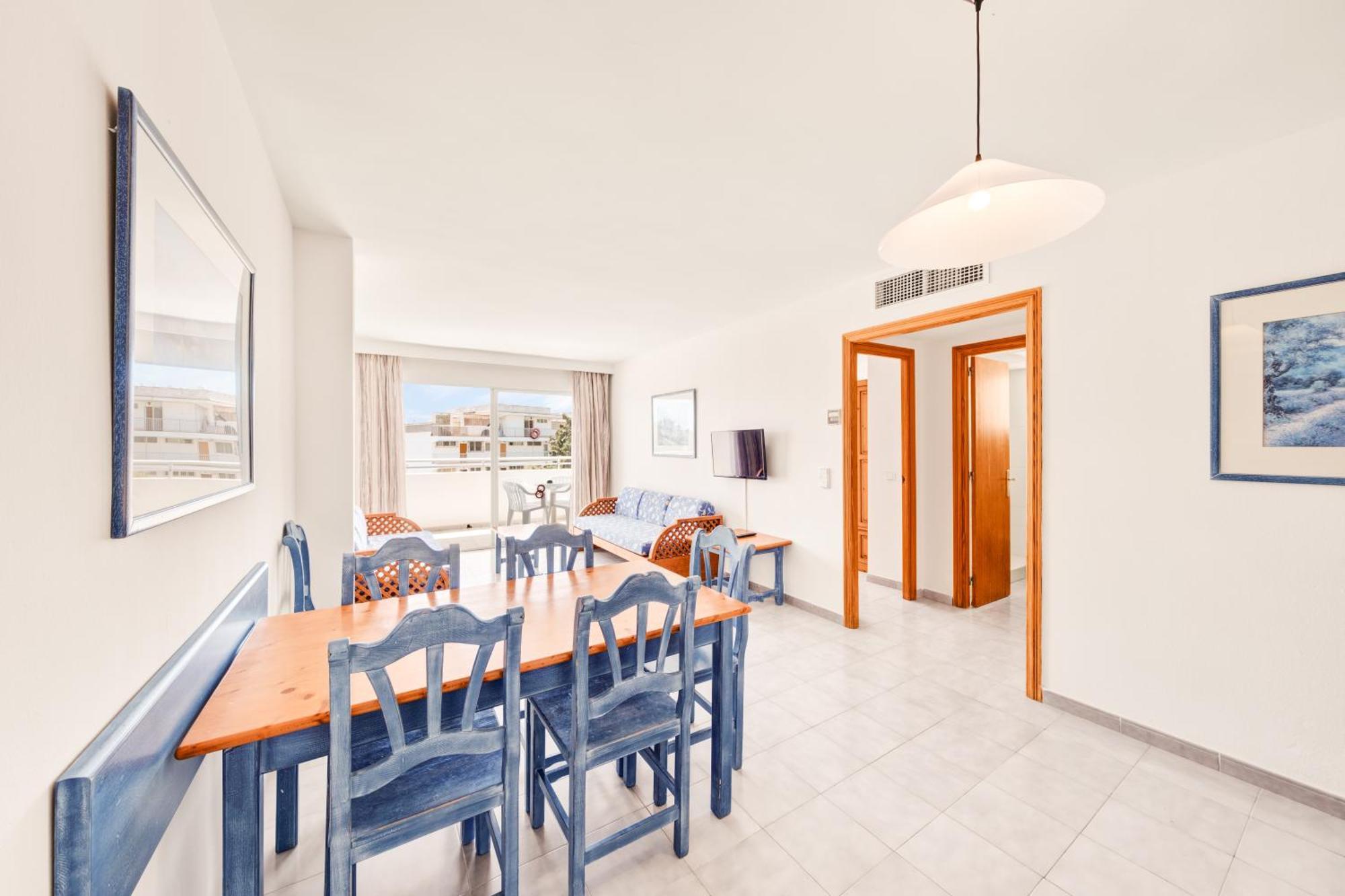 Apartamentos Vista Club Санта Понса Екстериор снимка