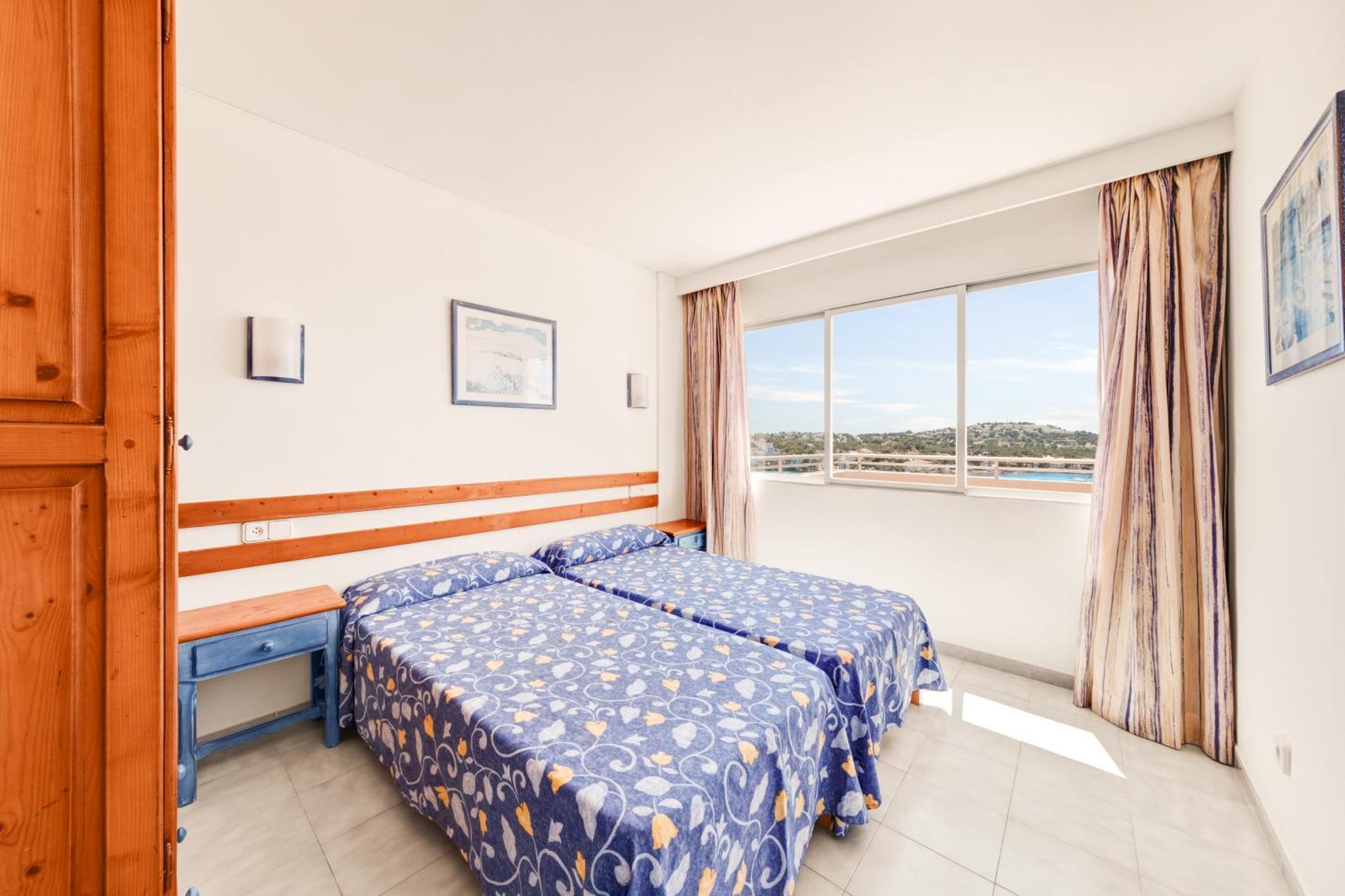 Apartamentos Vista Club Санта Понса Екстериор снимка